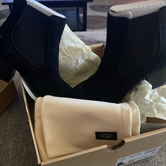 UGG Shoes - UGG Black W Faye Boots
